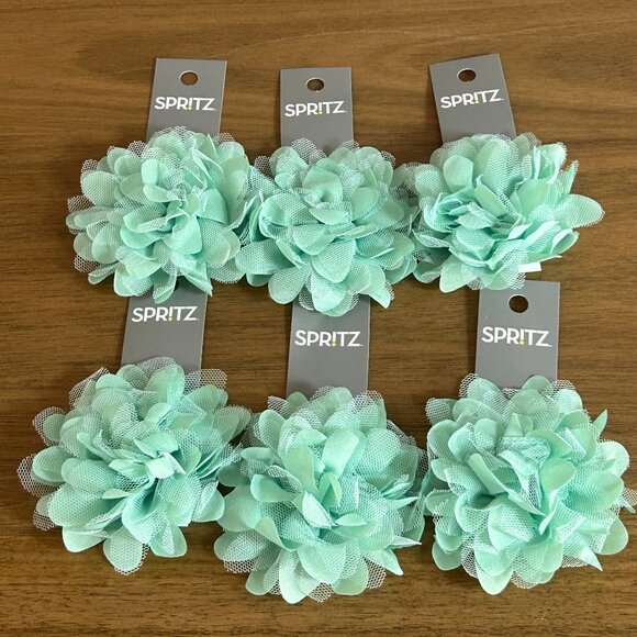 Six (6) Sew-on Bows Spritz for Target MSRP $12 - Picture 1 of 2